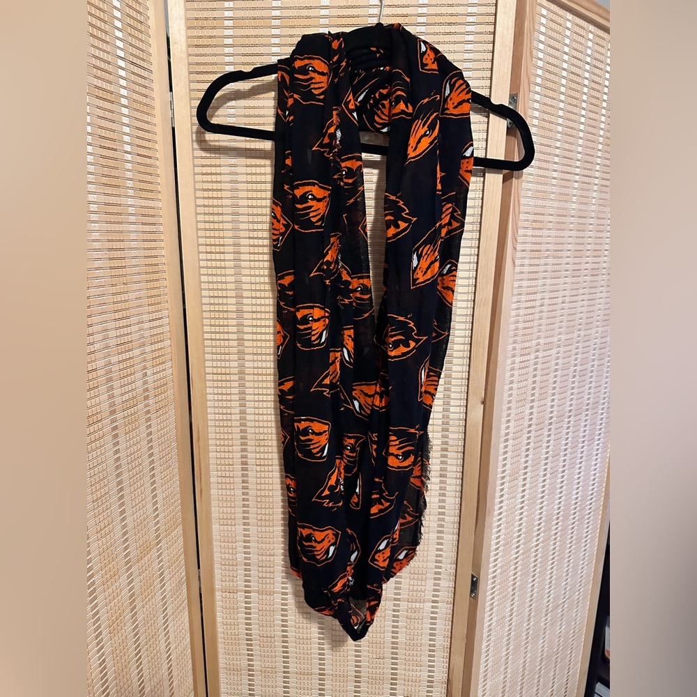 Oregon Beavers Infinity Scarf